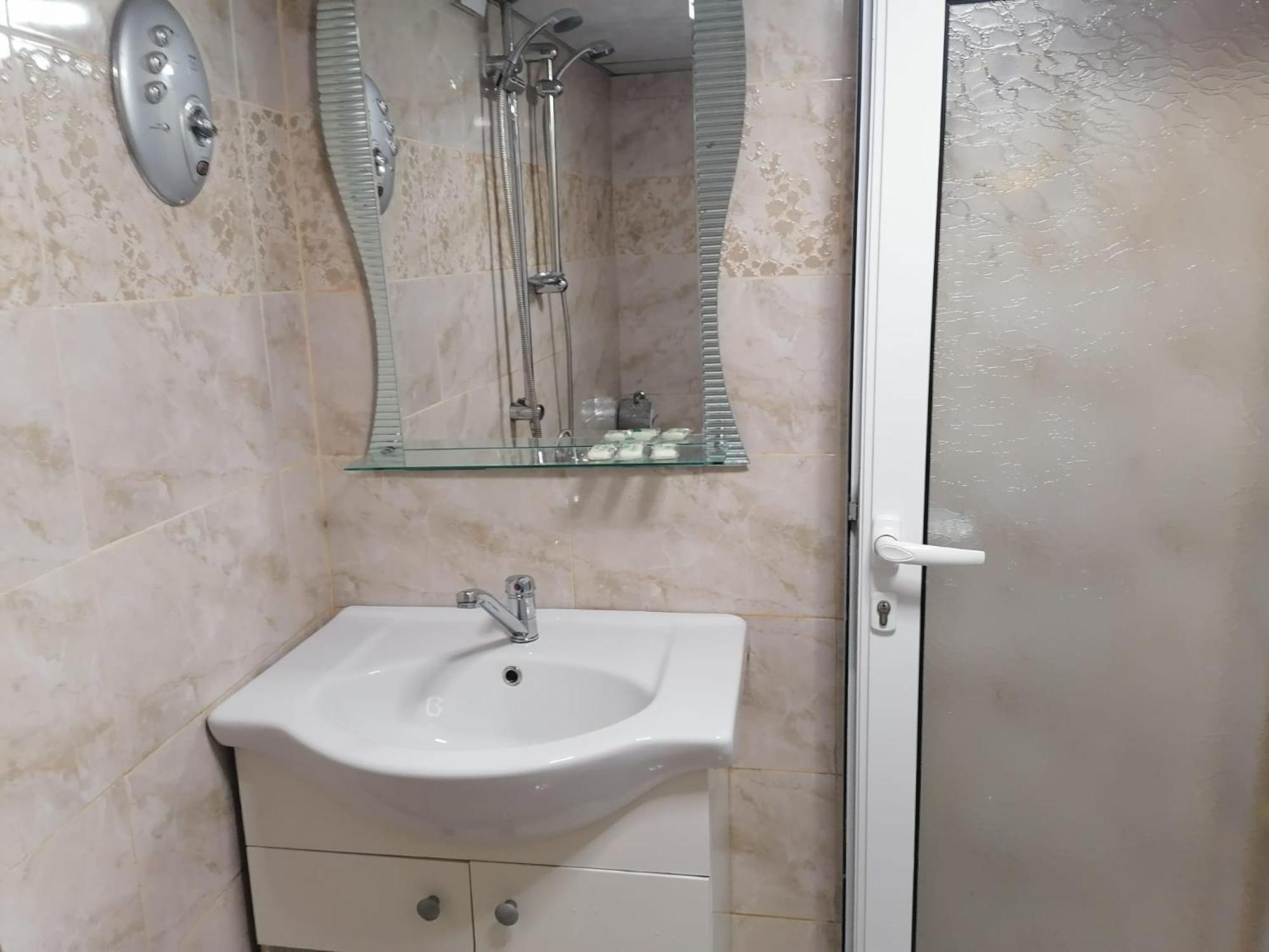 Апартамемт 3 Места С Кухня С Дворче Apartment Vratsa ภายนอก รูปภาพ